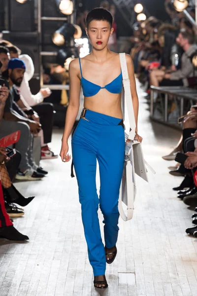 Look 35